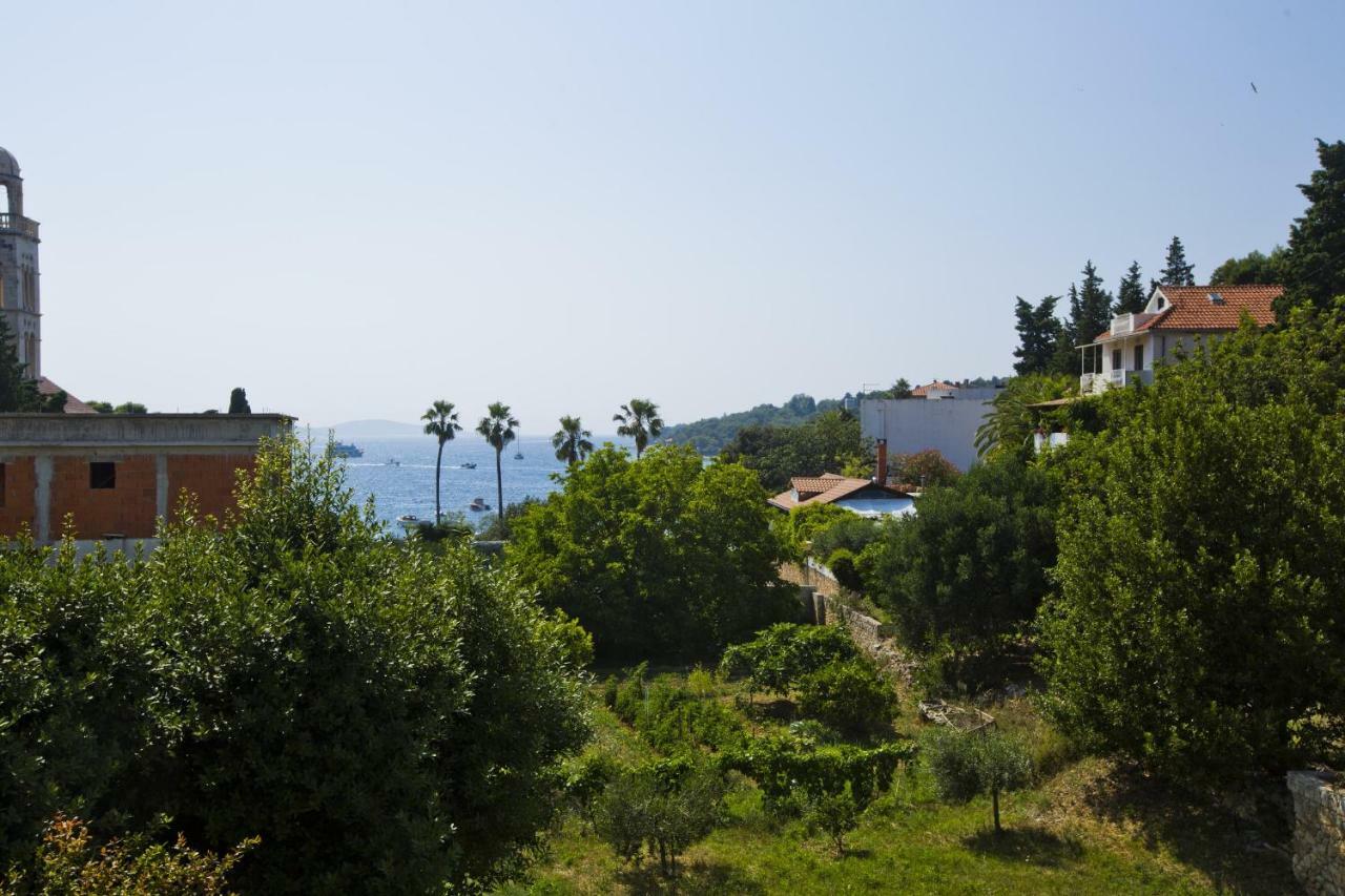 Apartments Hruban Hvar Town Luaran gambar