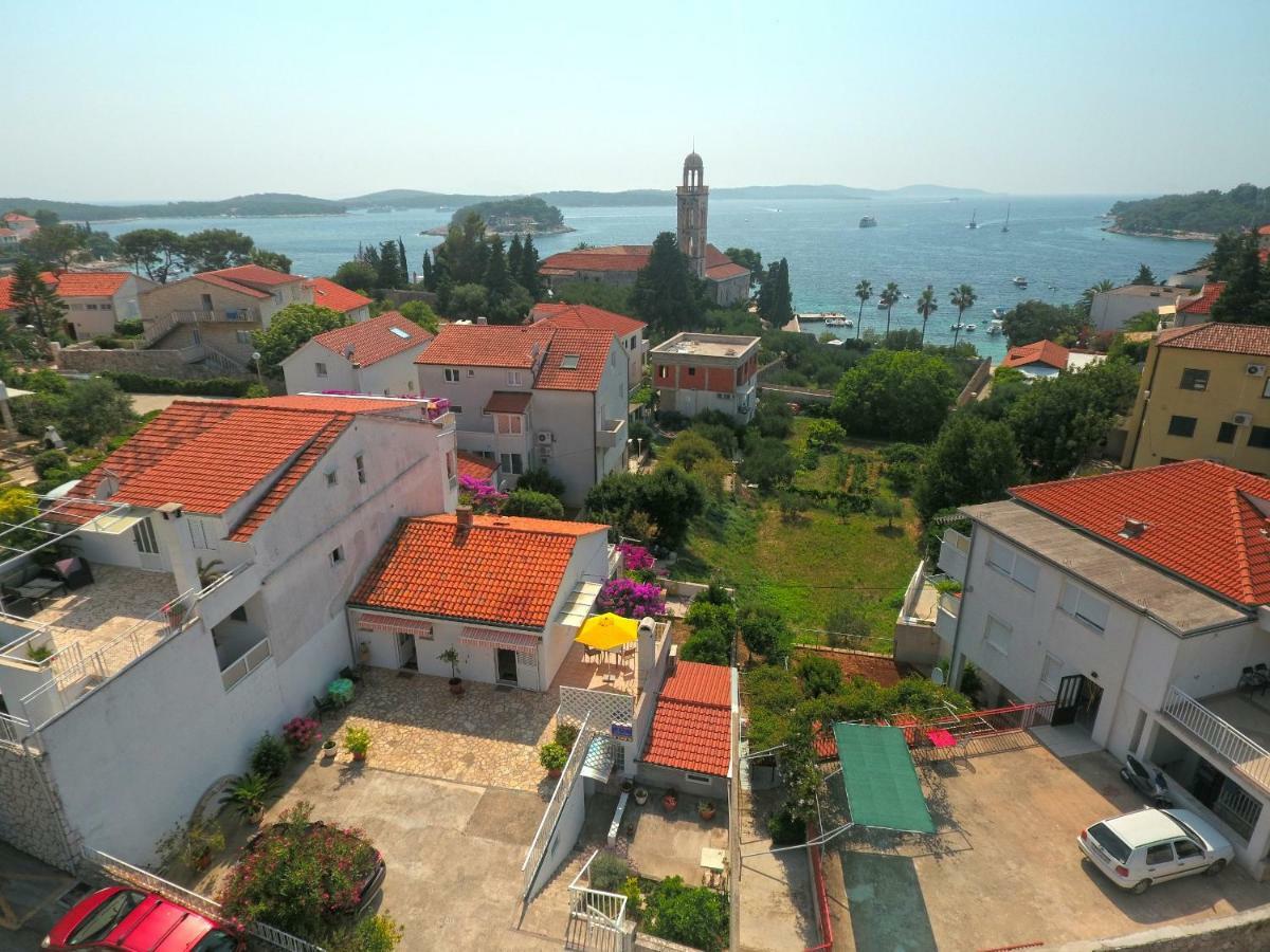 Apartments Hruban Hvar Town Luaran gambar